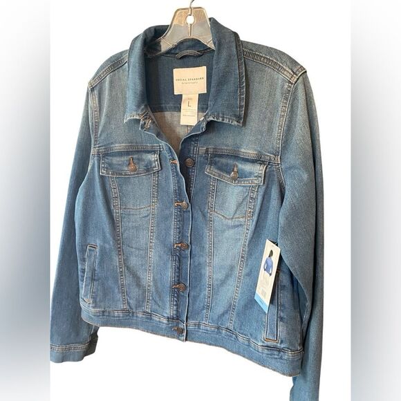 Social Standard Sz L NWT Classic Blue Jean Denim Short Button Front Jacket - Picture 2 of 7